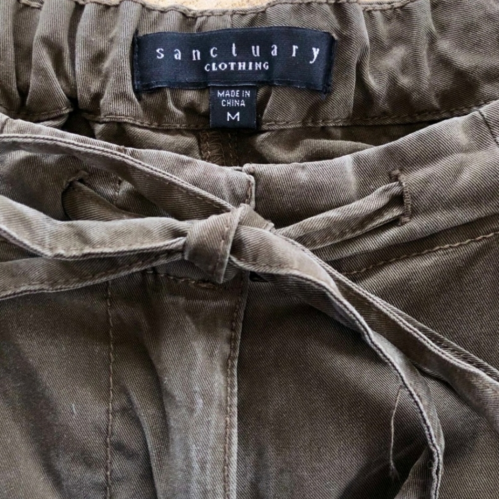 Sanctuary tencel Utility Cargo Pants size medium EUC - Picture 4 of 5